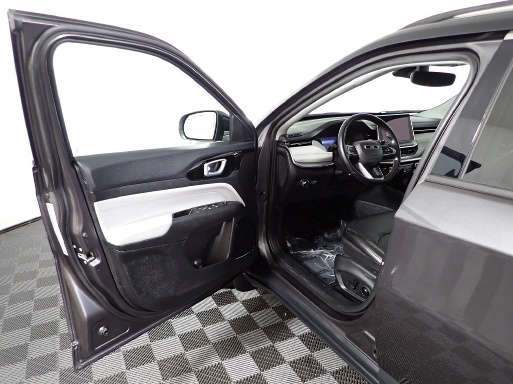 Used 2022 Jeep Compass Limited AWD/4WD image 17