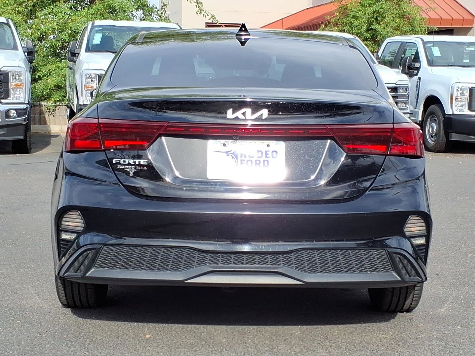 Used 2022 Kia Forte LXS image 4