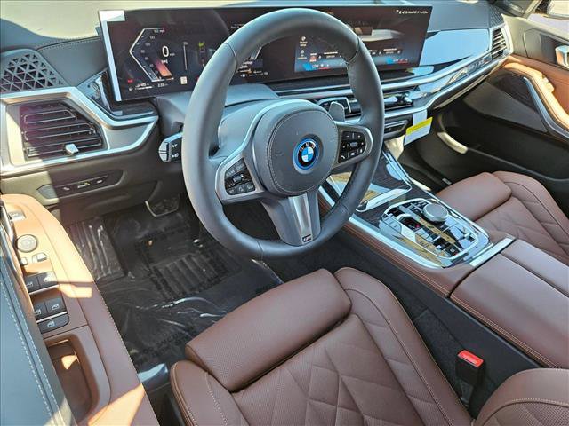 New 2026 BMW X5 xDrive50e w/ M Sport Package AWD/4WD image 3