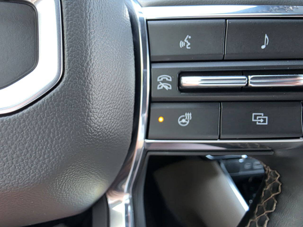 Used 2024 GMC Canyon Denali AWD/4WD image 17