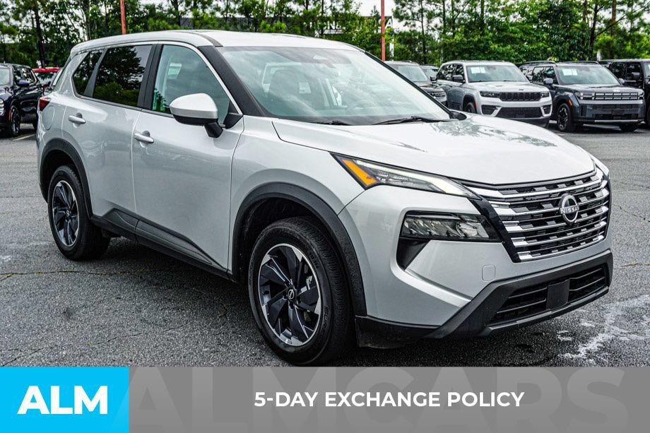 Used 2024 Nissan Rogue SV FWD image 3