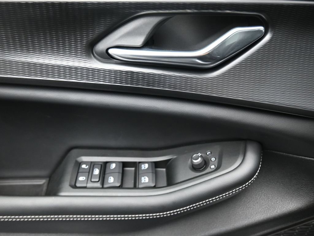 New 2025 Jeep Grand Cherokee L Altitude image 27