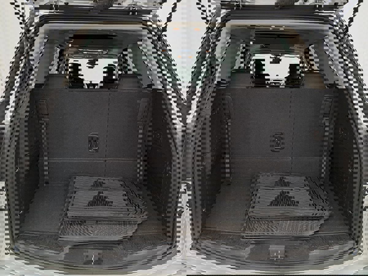 Used 2017 GMC Acadia Limited SLT image 30