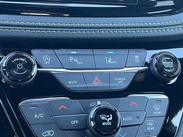 New 2026 Chrysler Pacifica Select AWD/4WD image 26