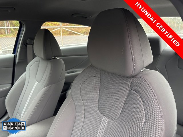 Used 2021 Hyundai Elantra SE image 19