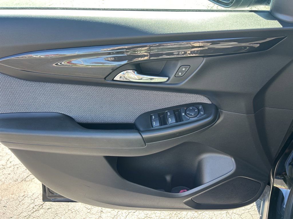 Used 2024 Chevrolet TrailBlazer LT w/ LT Cold Weather Package image 15