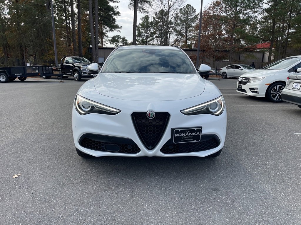Used 2022 Alfa Romeo Stelvio Sprint image 4