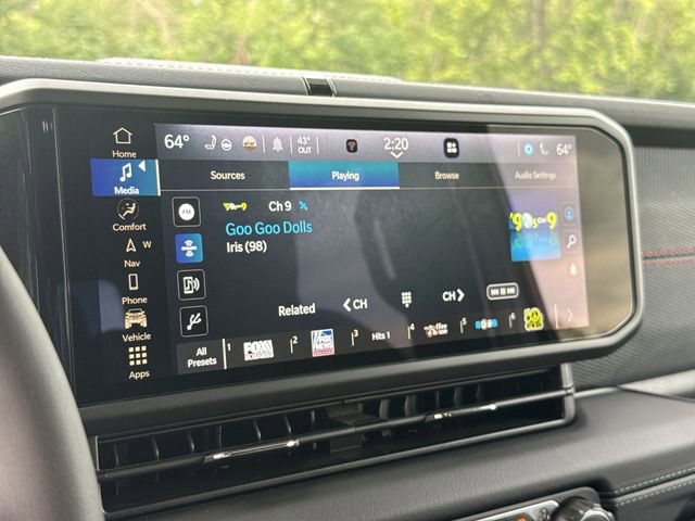 Used 2024 Jeep Gladiator Rubicon AWD/4WD image 16