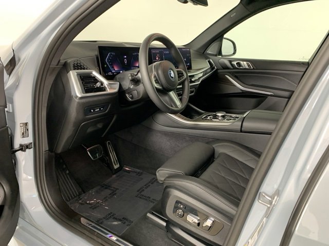 Used 2026 BMW X5 xDrive50e w/ M Sport Package image 24