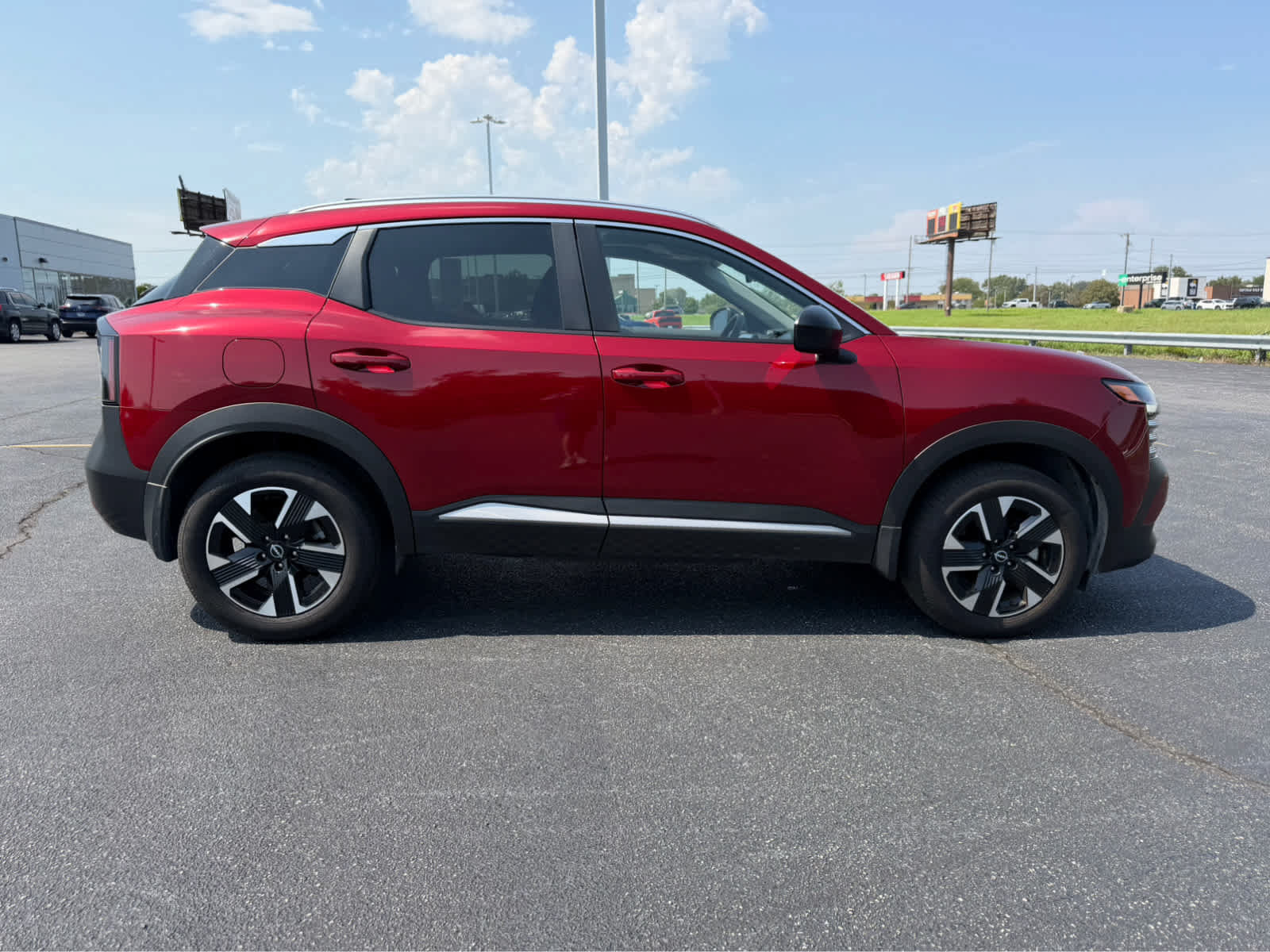 Used 2026 Nissan Kicks SV w/ SV Premium Package AWD/4WD image 9