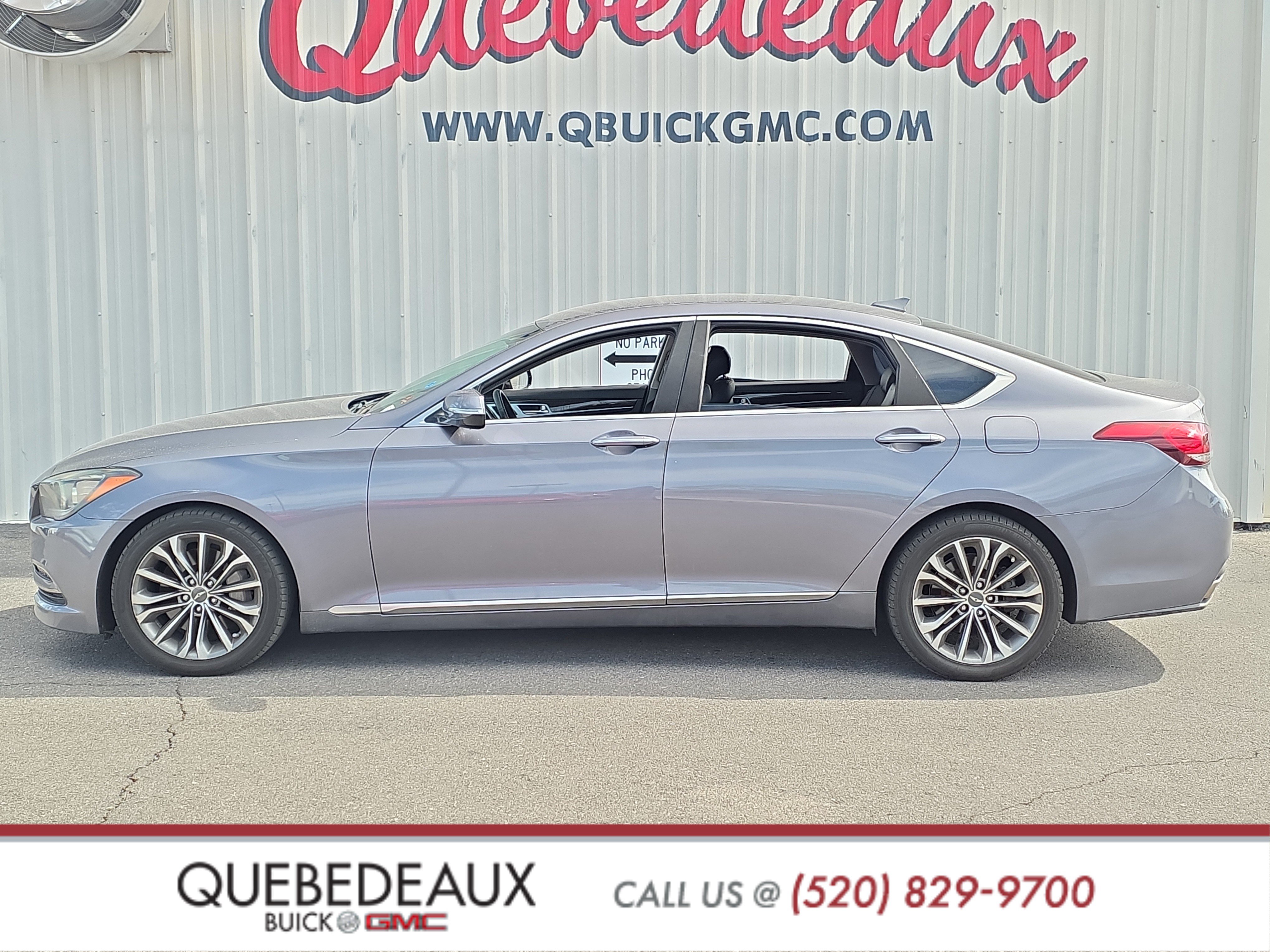 Used 2015 Hyundai Genesis 3.8 RWD image 4
