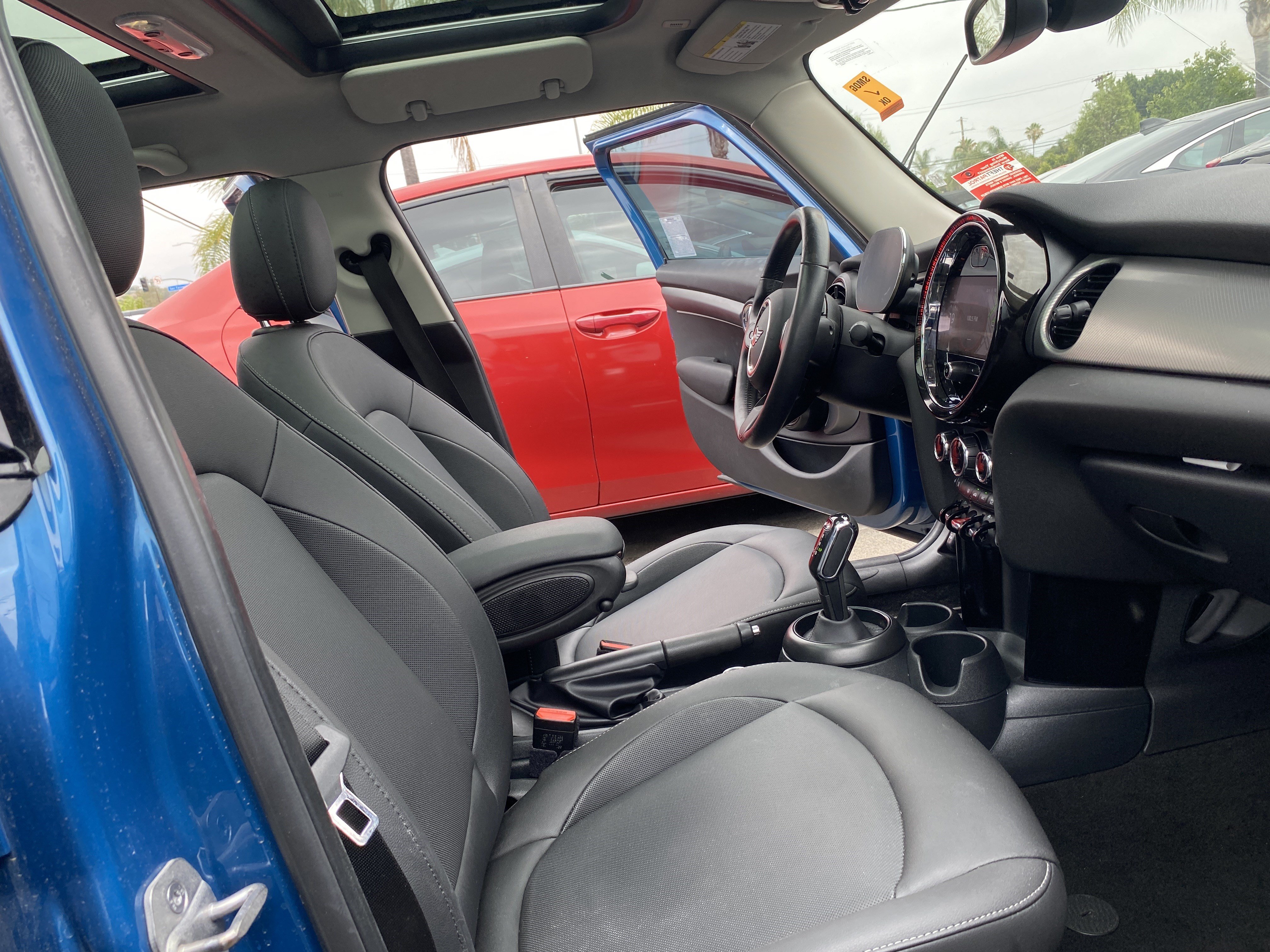 Used 2024 MINI Cooper 4-Door Hardtop FWD image 26