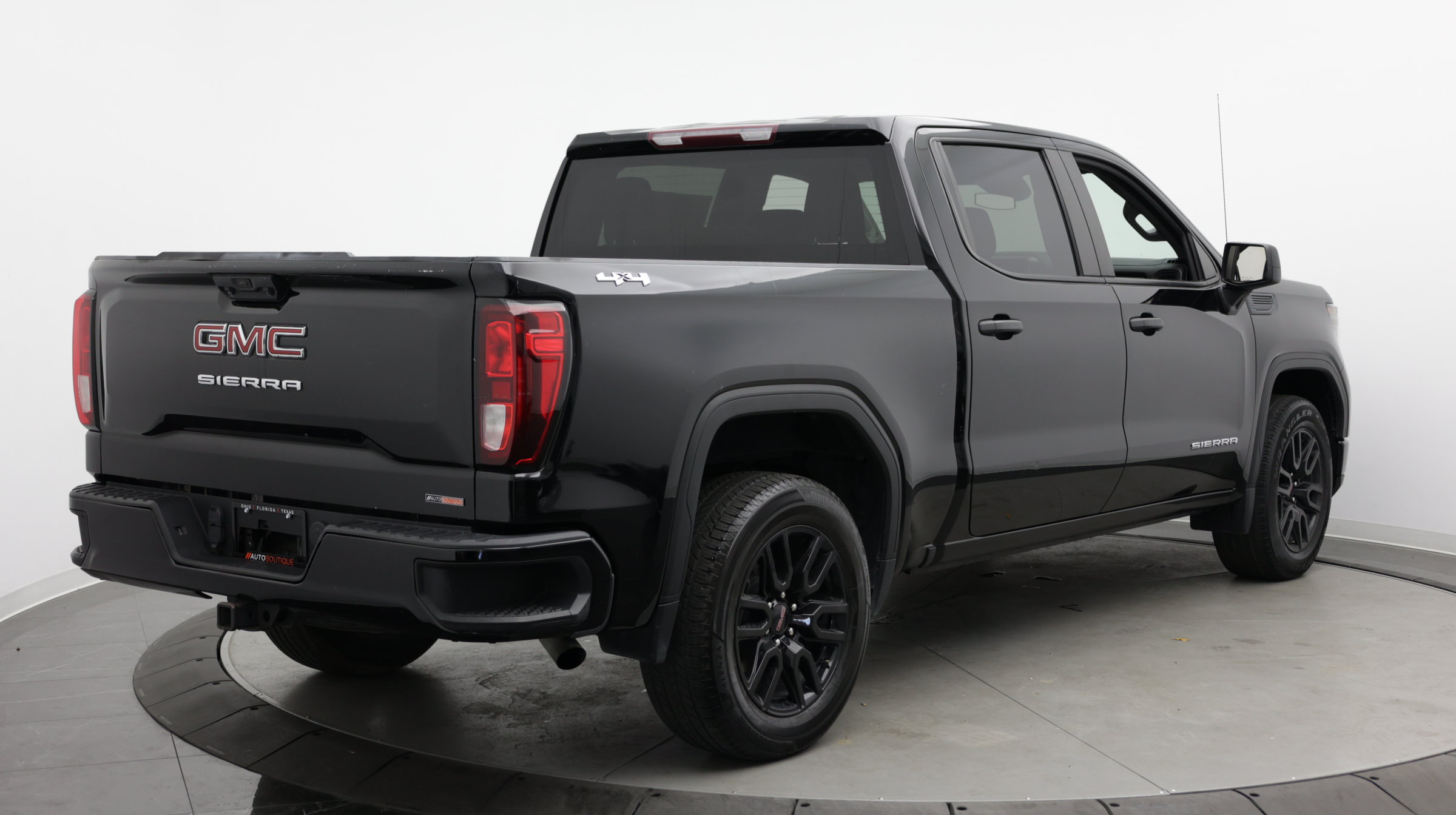 Used 2023 GMC Sierra 1500 Pro w/ Graphite Edition AWD/4WD image 7
