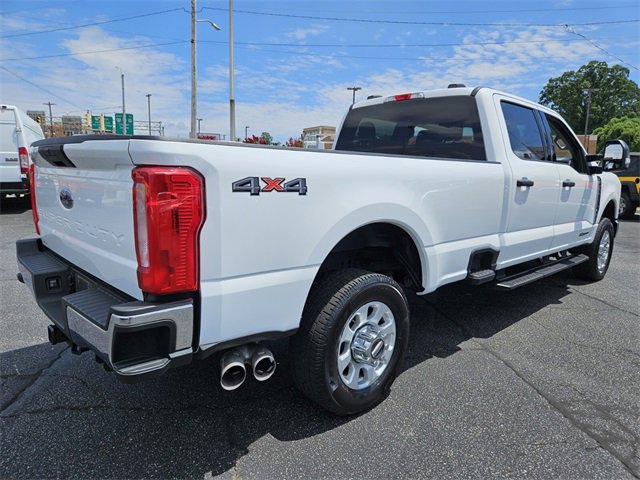 Used 2024 Ford F350 XLT image 7