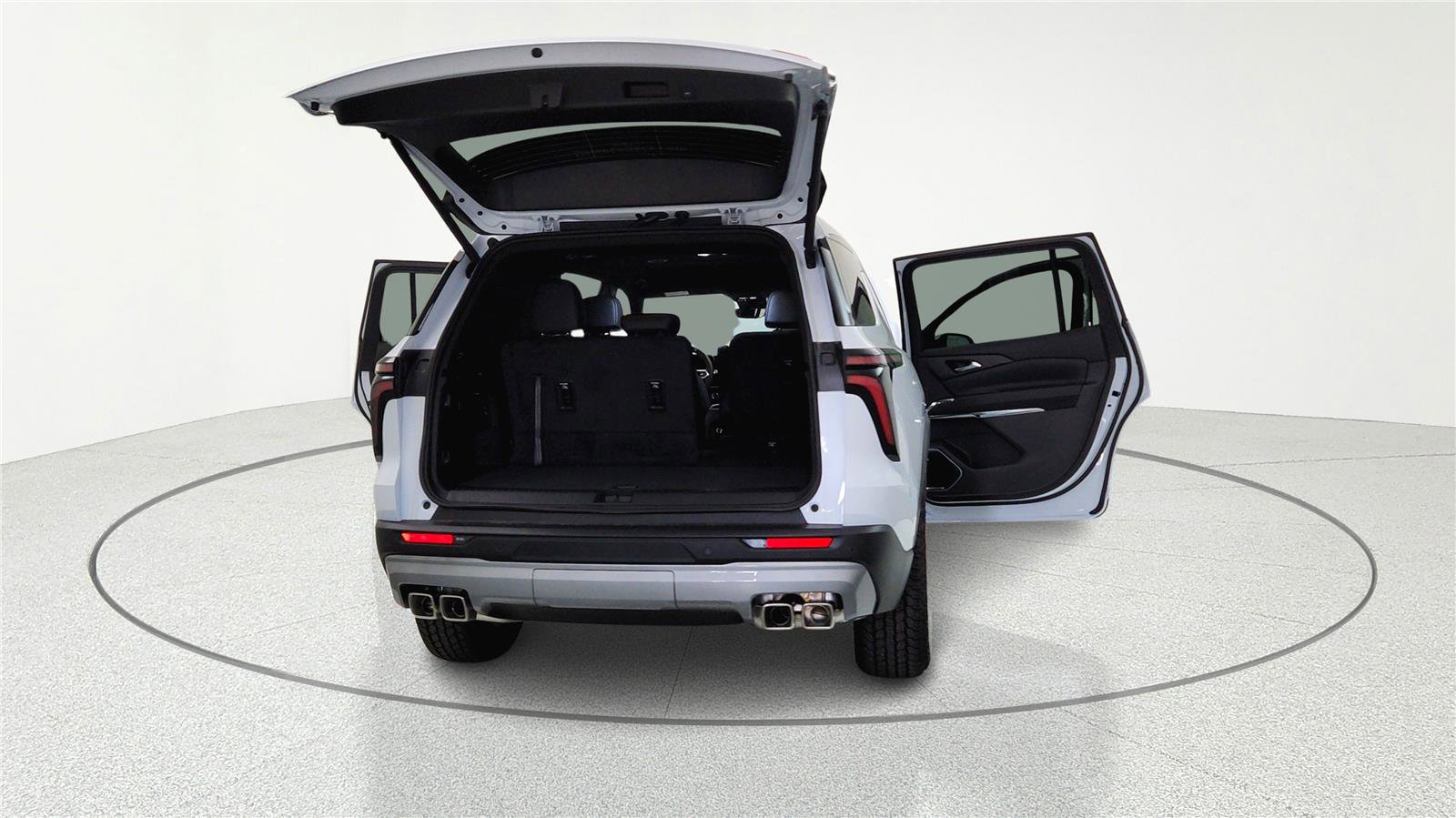 New 2026 Chevrolet Traverse Z71 w/ Enhanced Driving Package AWD/4WD image 8