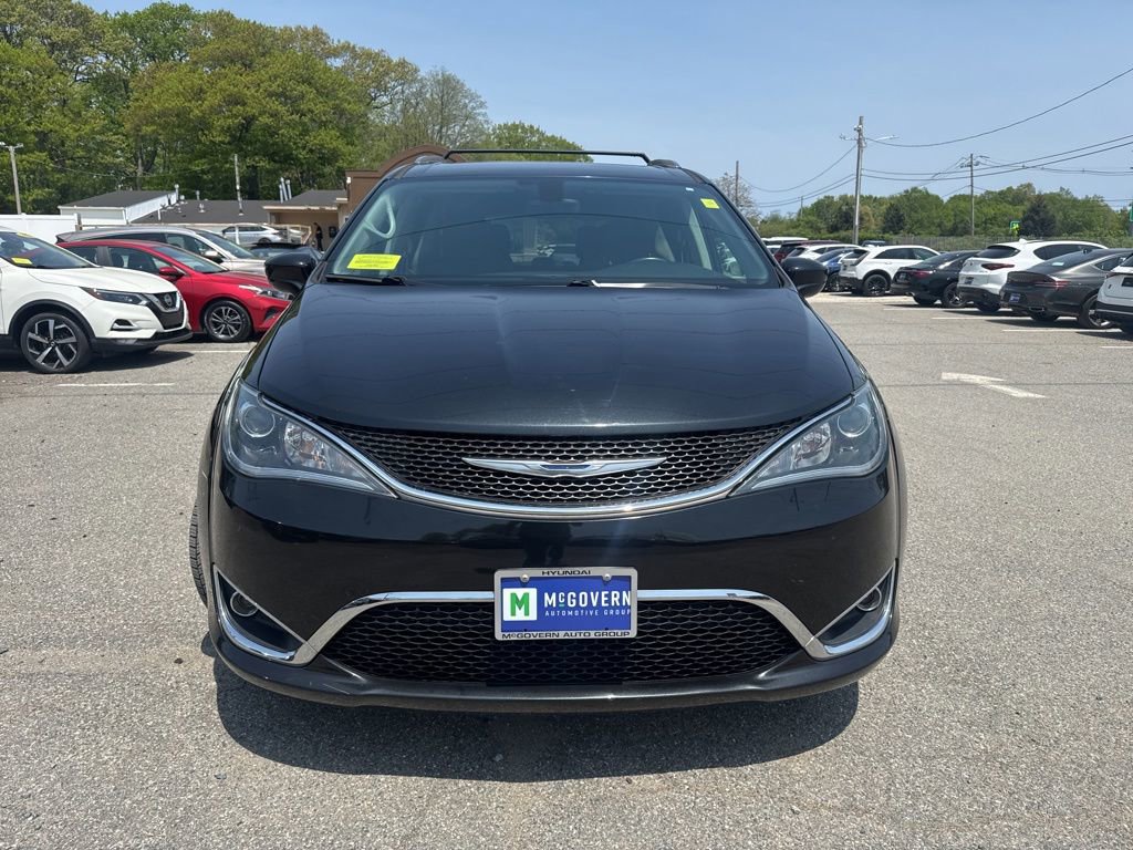 Used 2018 Chrysler Pacifica Touring-L FWD image 8