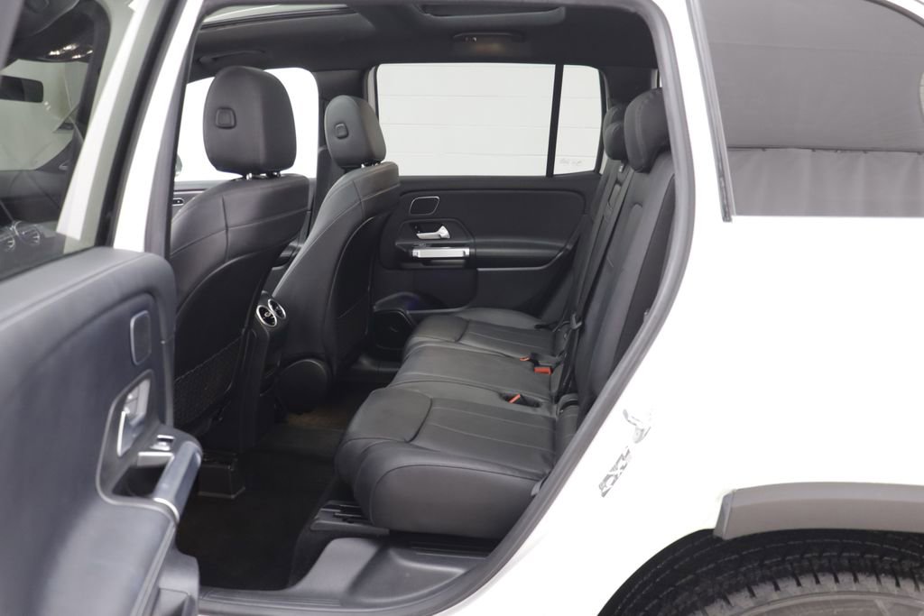 Used 2021 Mercedes-Benz GLB 250 4MATIC image 14