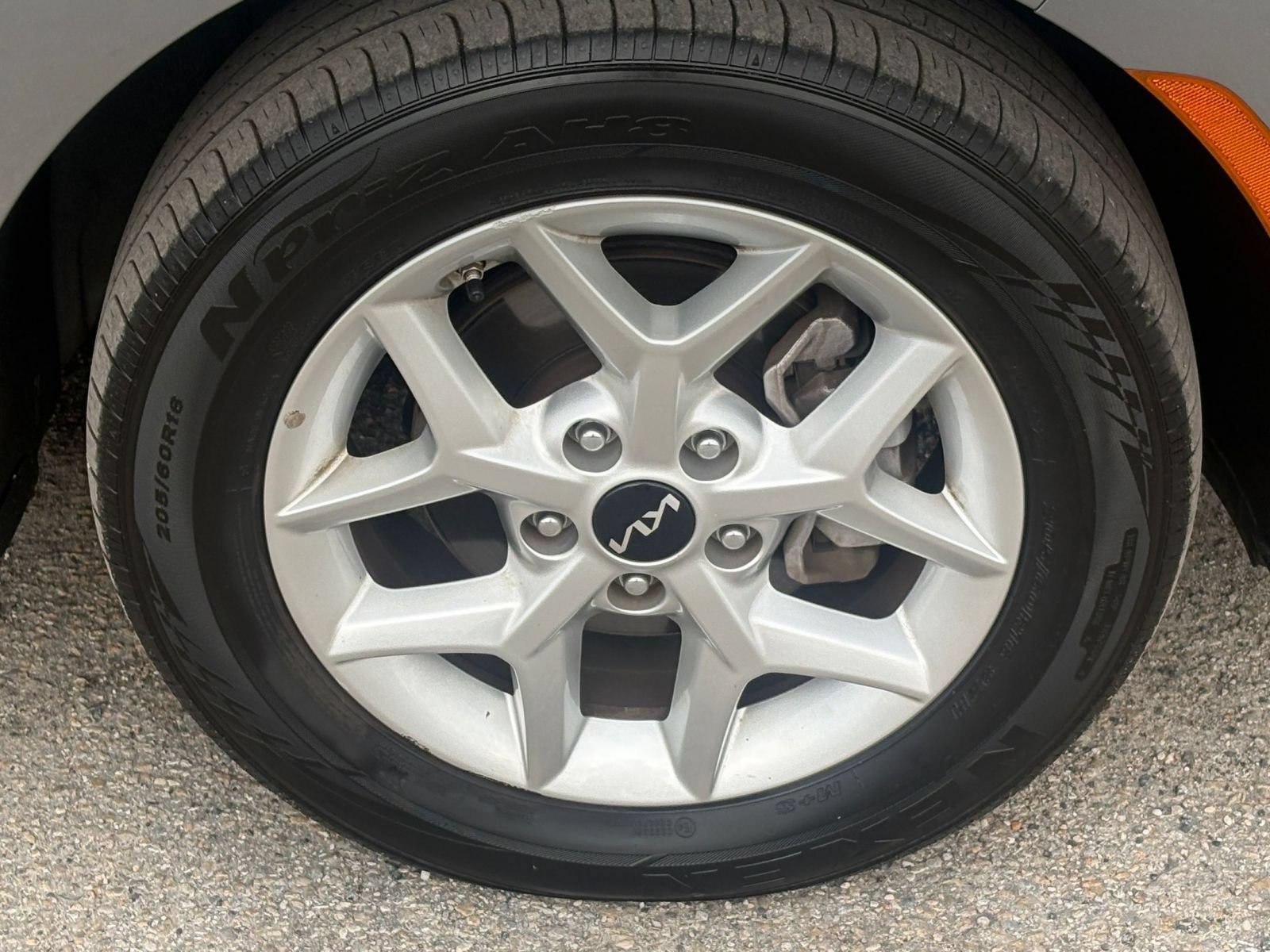 Used 2025 Kia Soul LX w/ LX Technology Package FWD image 24