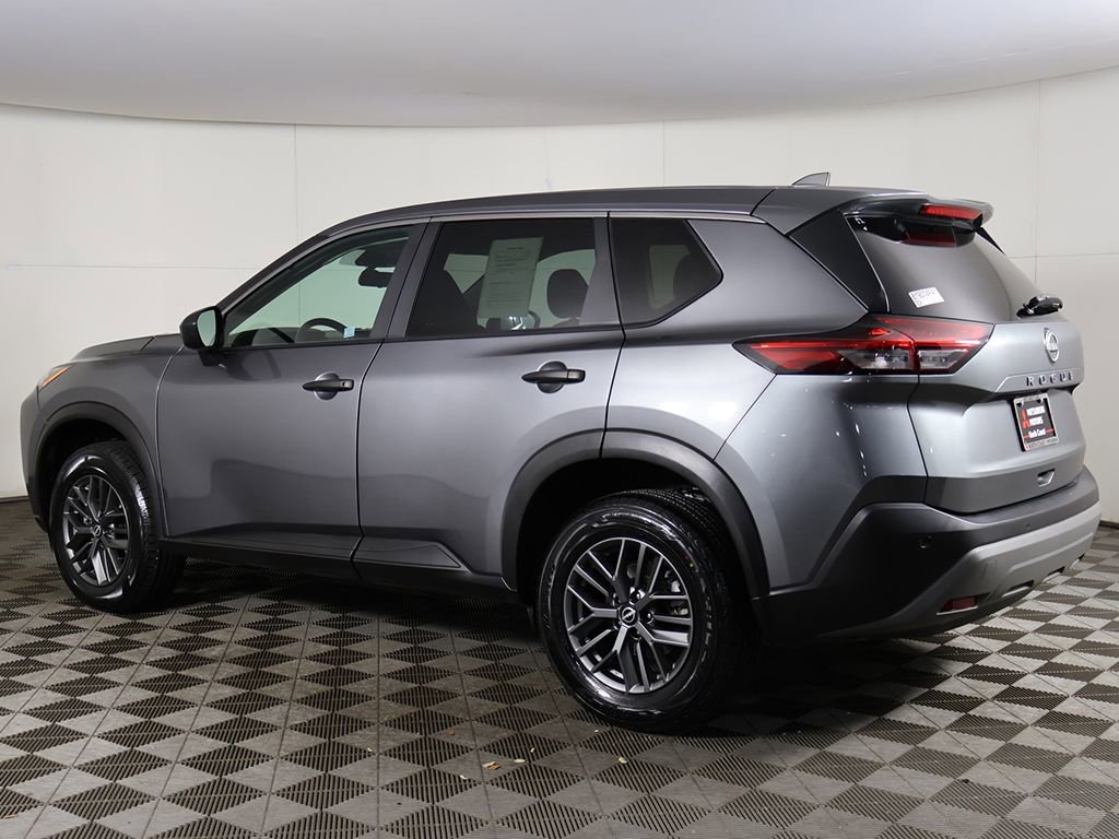 Used 2023 Nissan Rogue S FWD image 6