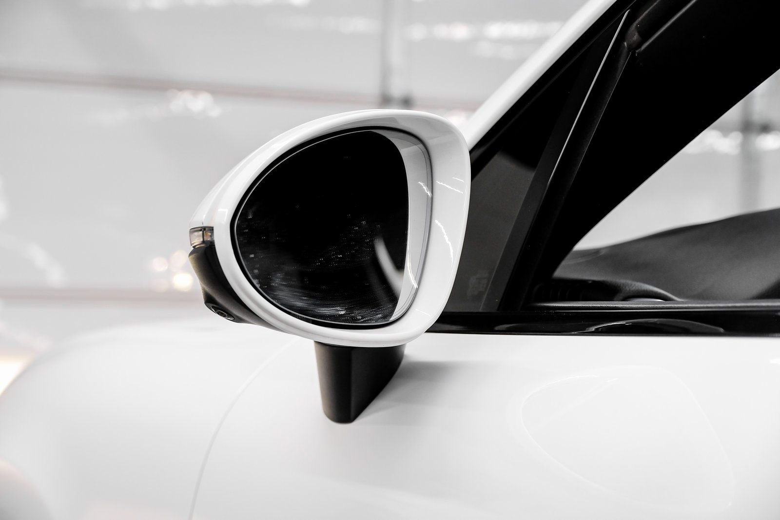 Used 2023 Porsche Cayenne Coupe image 52