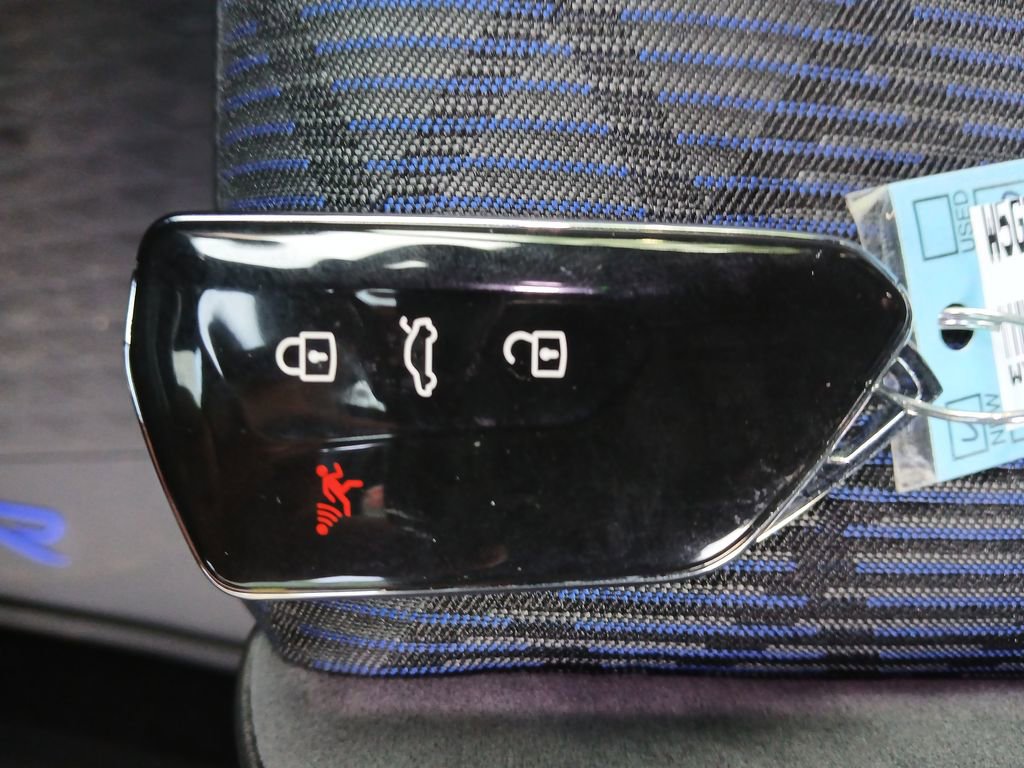 New 2025 Volkswagen Golf w/ Euro Style Package image 28