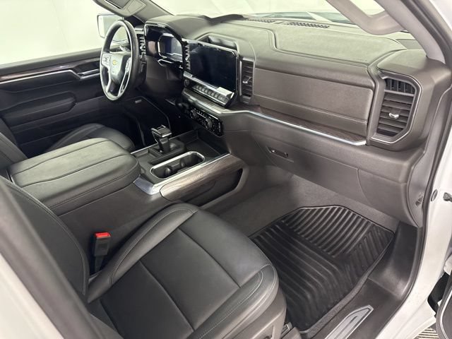 Used 2024 Chevrolet Silverado 1500 LTZ w/ LTZ Premium Package AWD/4WD image 14