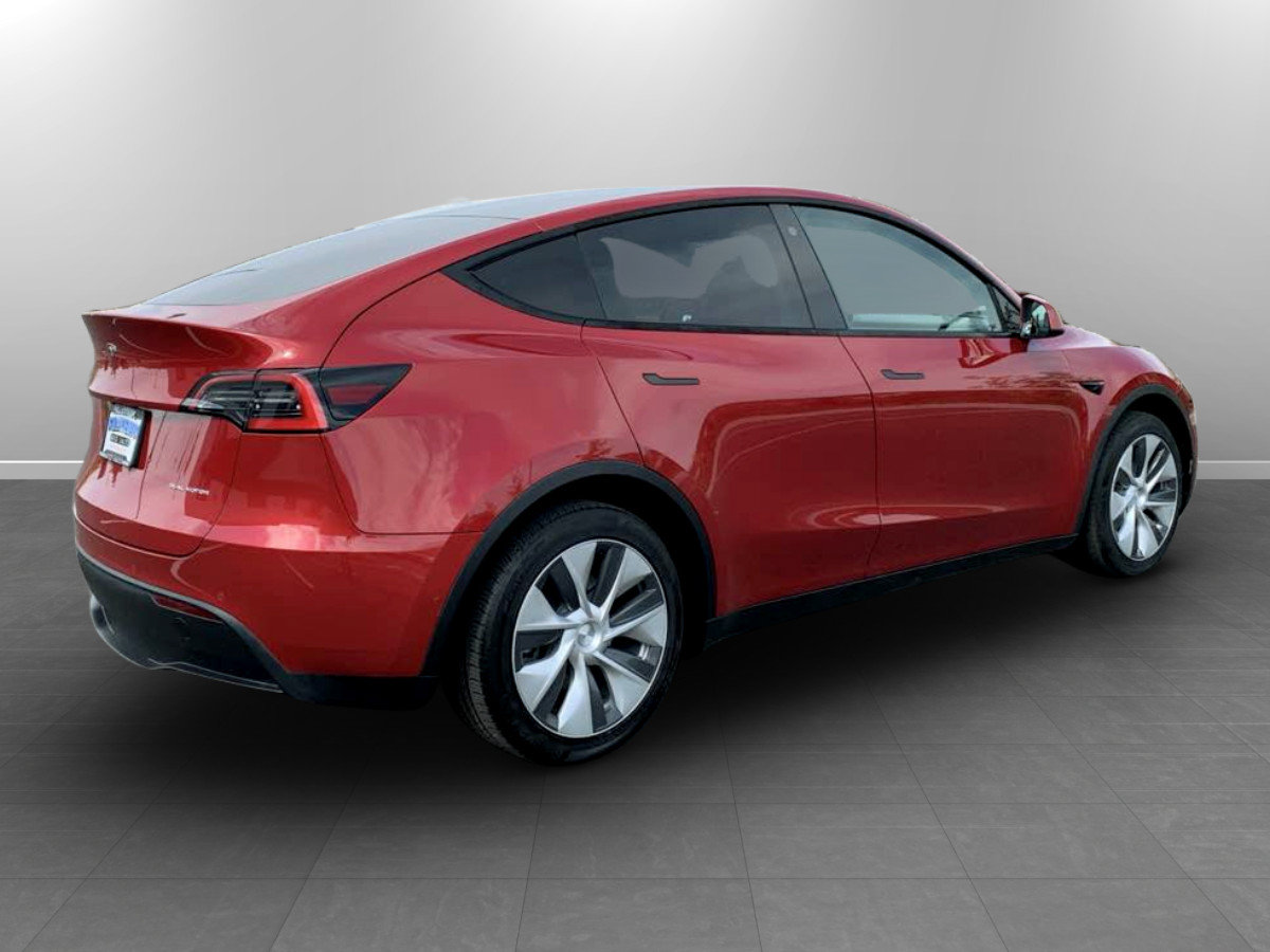 Used 2021 Tesla Model Y Long Range AWD/4WD image 7