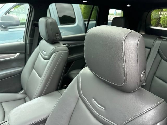 New 2025 Cadillac XT6 Luxury AWD/4WD image 10