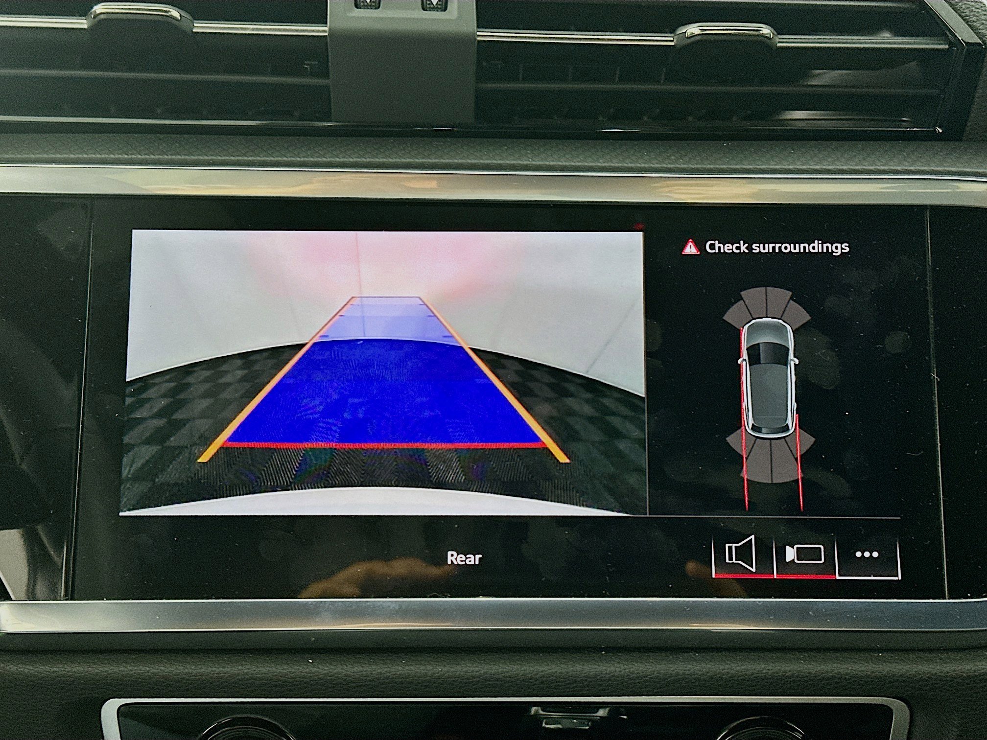 Used 2025 Audi Q3 2.0T Premium image 21