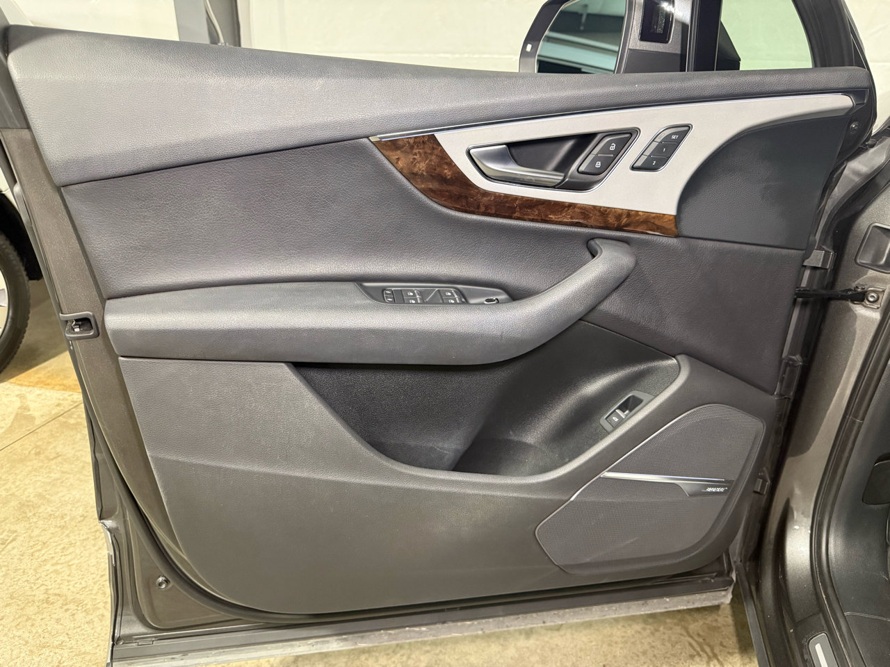 Used 2018 Audi Q7 2.0T Premium Plus w/ Premium Plus Package image 12