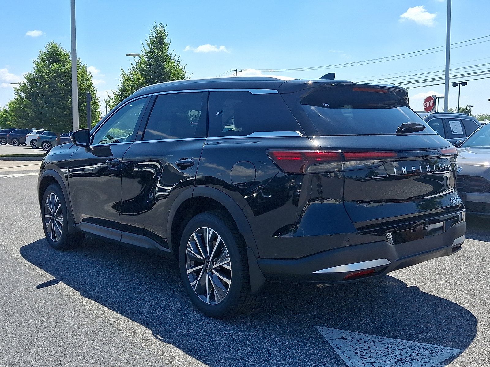 New 2027 INFINITI QX60 Luxe w/ Cargo Package AWD/4WD image 3