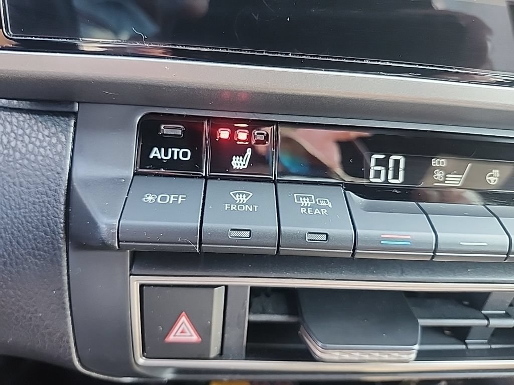 Used 2025 Toyota Camry SE w/ Multimedia Upgrade Package FWD image 6