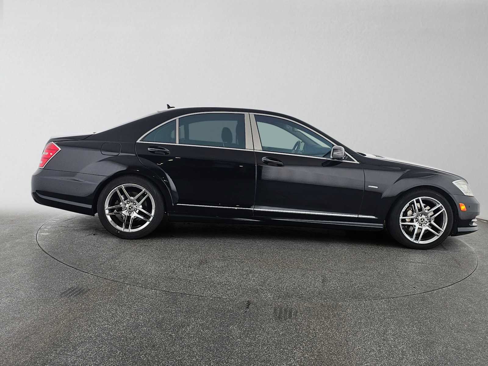 Used 2012 Mercedes-Benz S 550 image 2