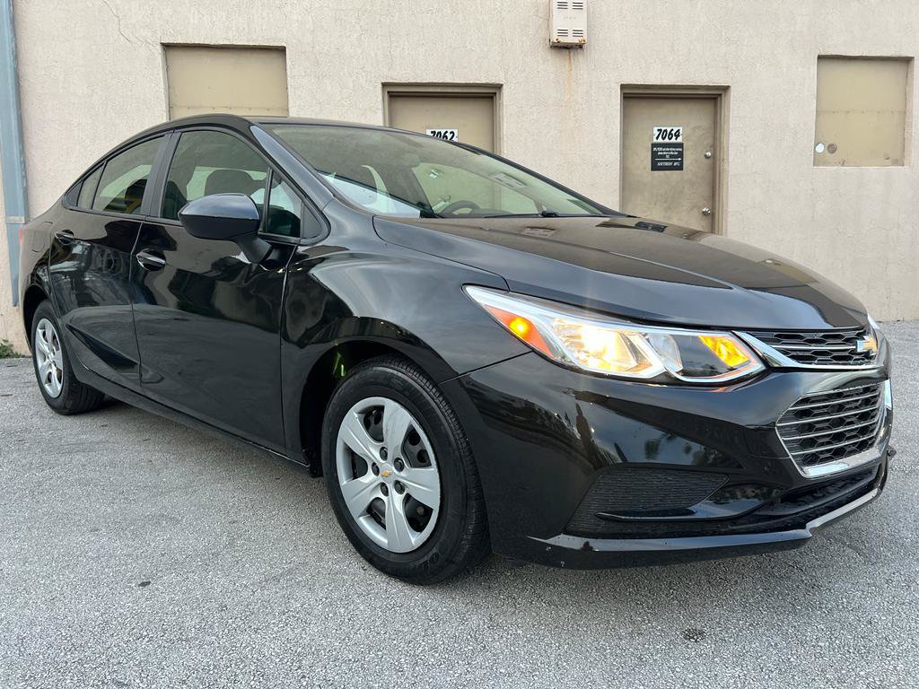 Used 2018 Chevrolet Cruze LS FWD image 13