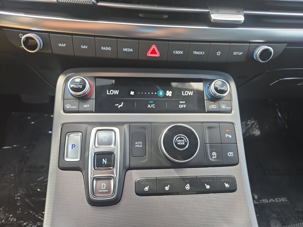Used 2024 Hyundai Palisade Calligraphy FWD image 25