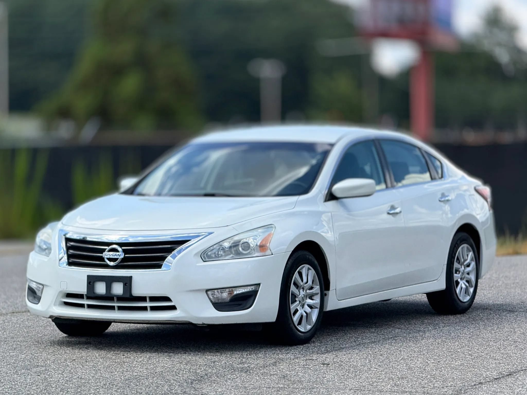 Used 2014 Nissan Altima 2.5 S FWD image 6