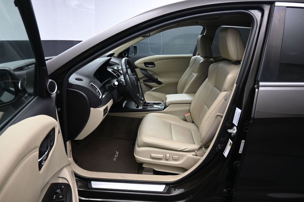 Used 2016 Acura RDX AWD w/ Technology Package image 11