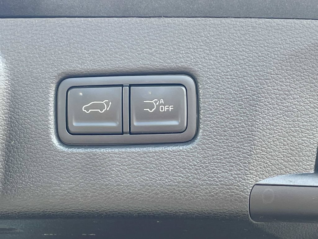 Used 2025 Kia Telluride EX w/ EX Captain's Chair Package FWD image 11