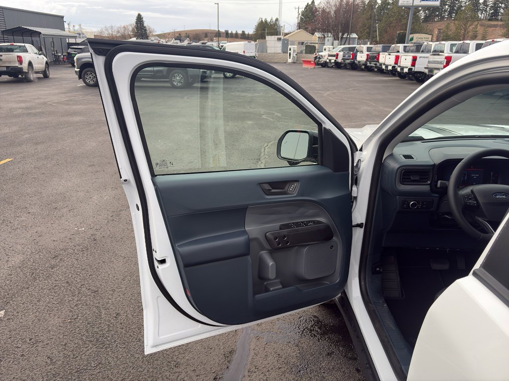 New 2026 Ford Maverick Lariat w/ Black Appearance Package image 16