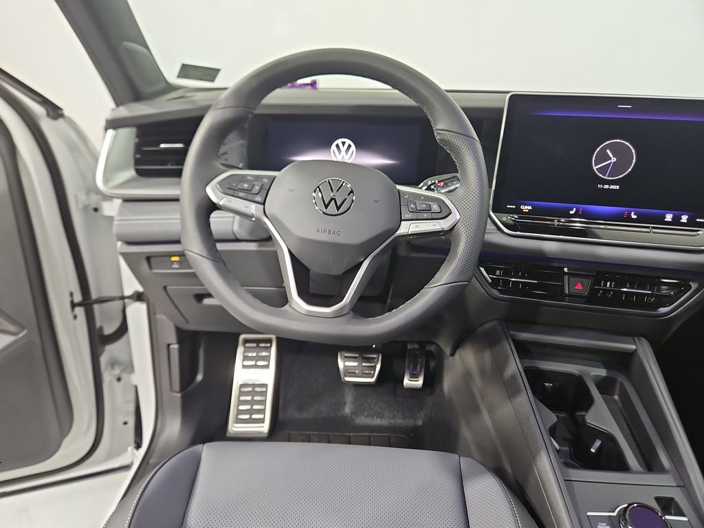 New 2026 Volkswagen Tiguan SE R-Line image 13