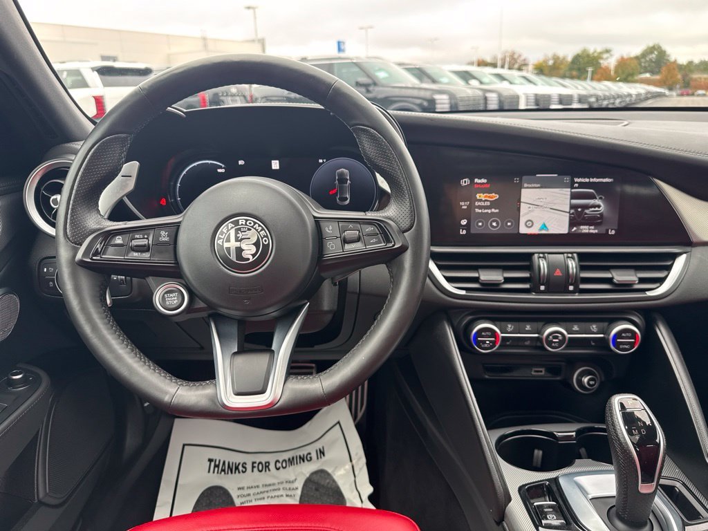 Used 2024 Alfa Romeo Giulia Veloce AWD/4WD image 27