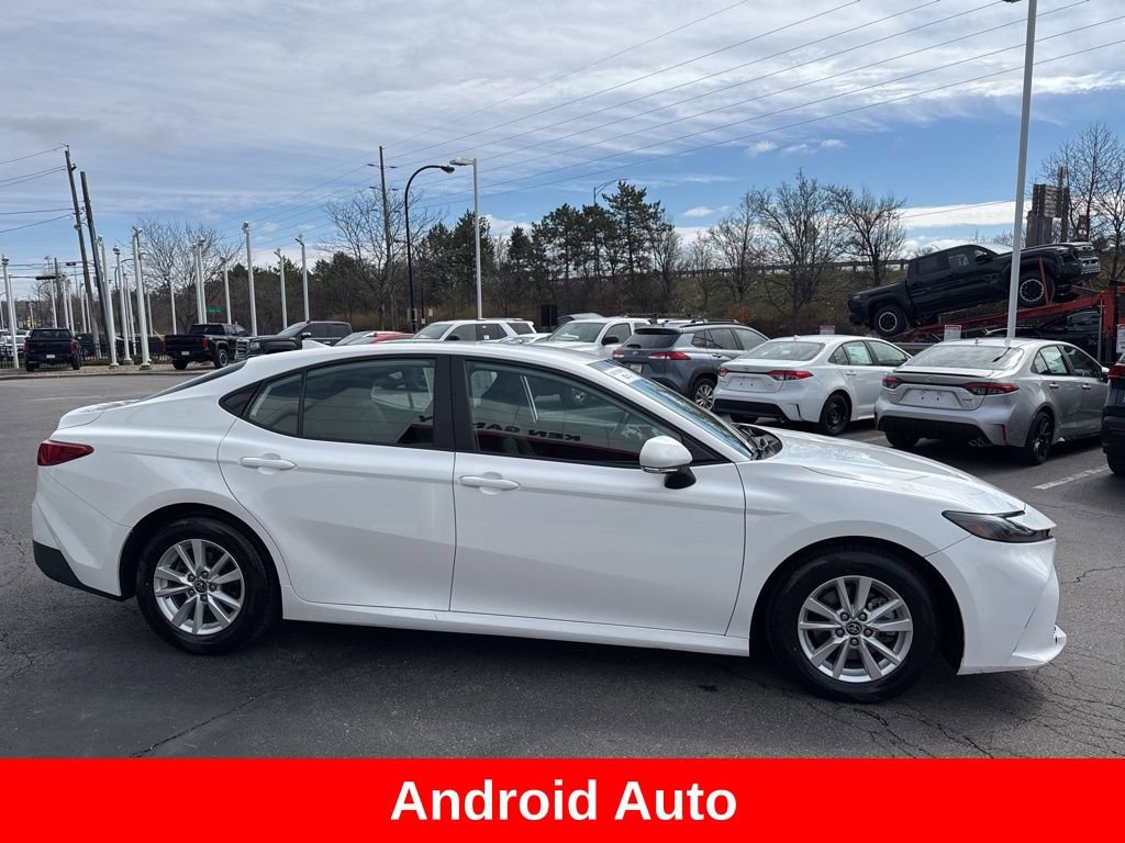 Used 2025 Toyota Camry LE FWD image 8