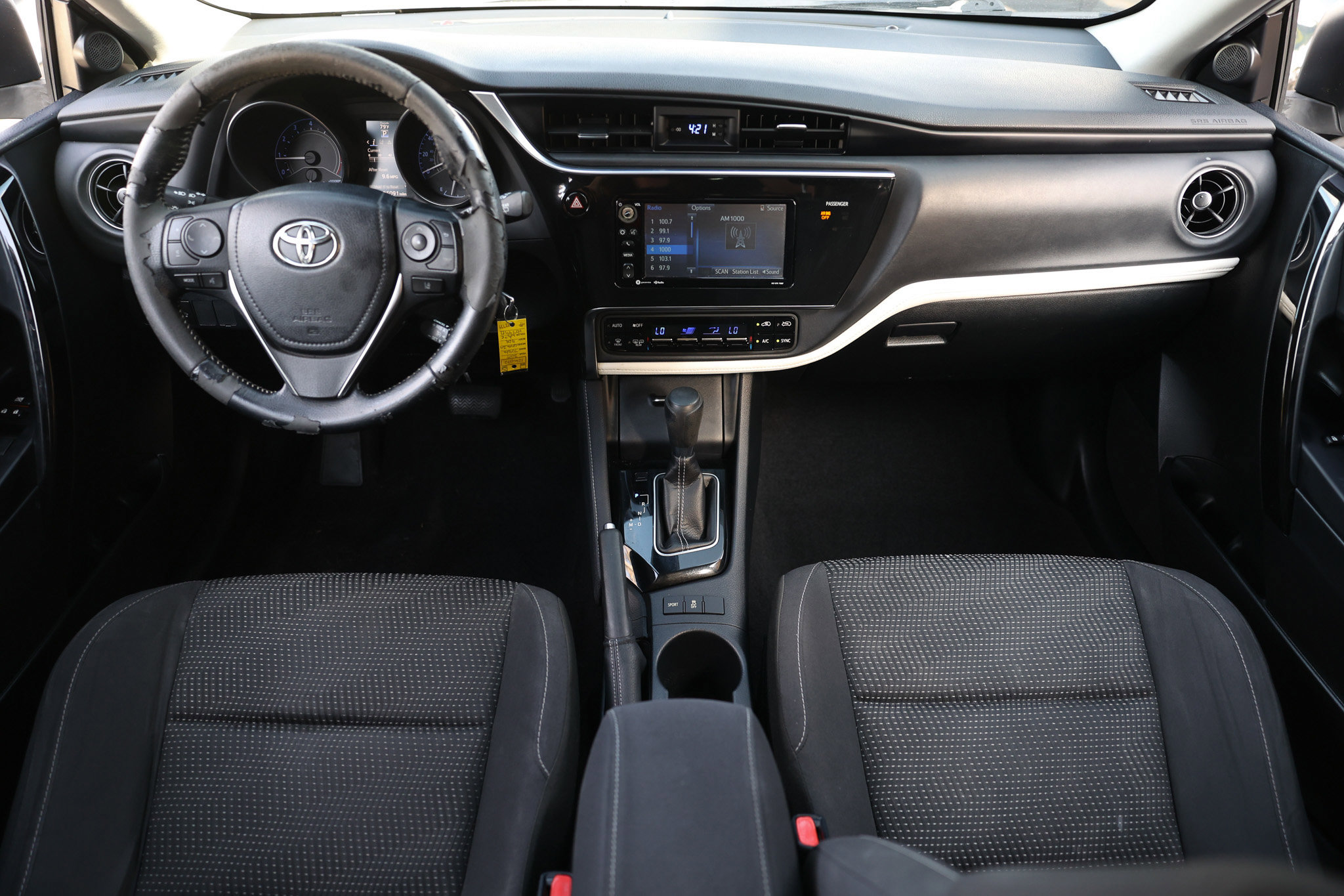 Used 2017 Toyota Corolla iM image 2