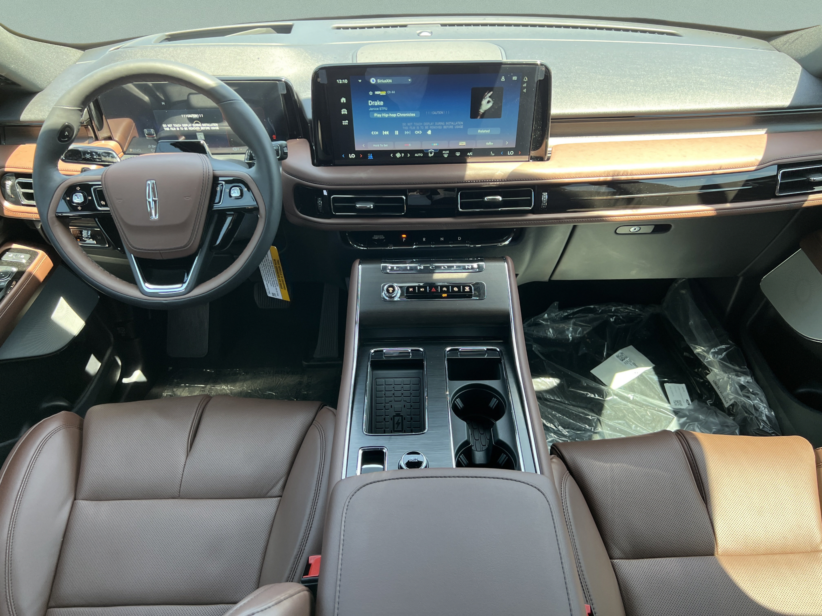 New 2026 Lincoln Aviator Reserve w/ Luxury Package RWD image 9