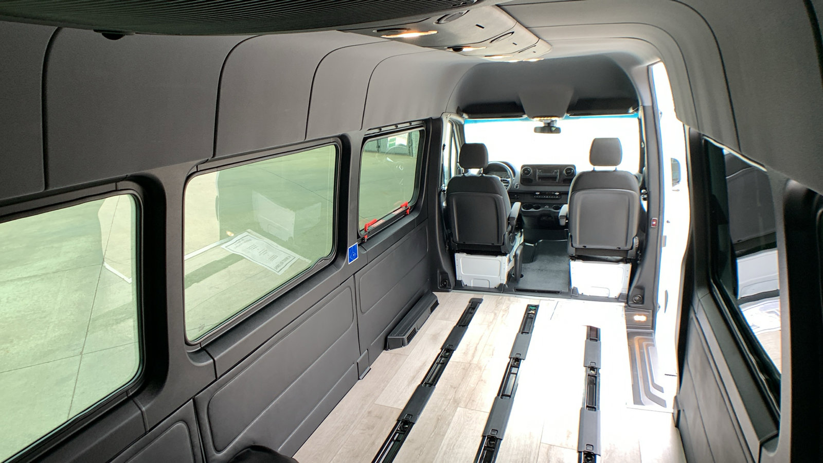 Used 2020 Mercedes-Benz Sprinter 3500 image 21