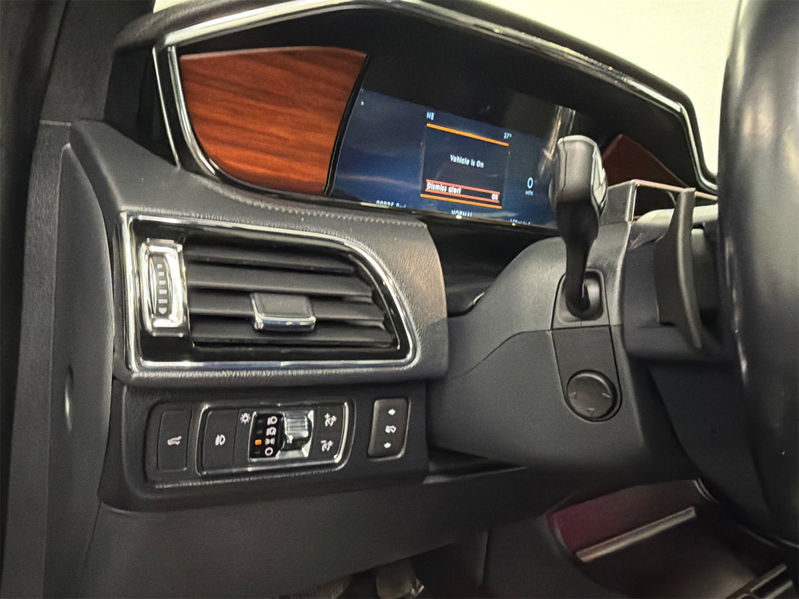 Used 2022 Lincoln Navigator L Reserve w/ Equipment Group 201A image 38