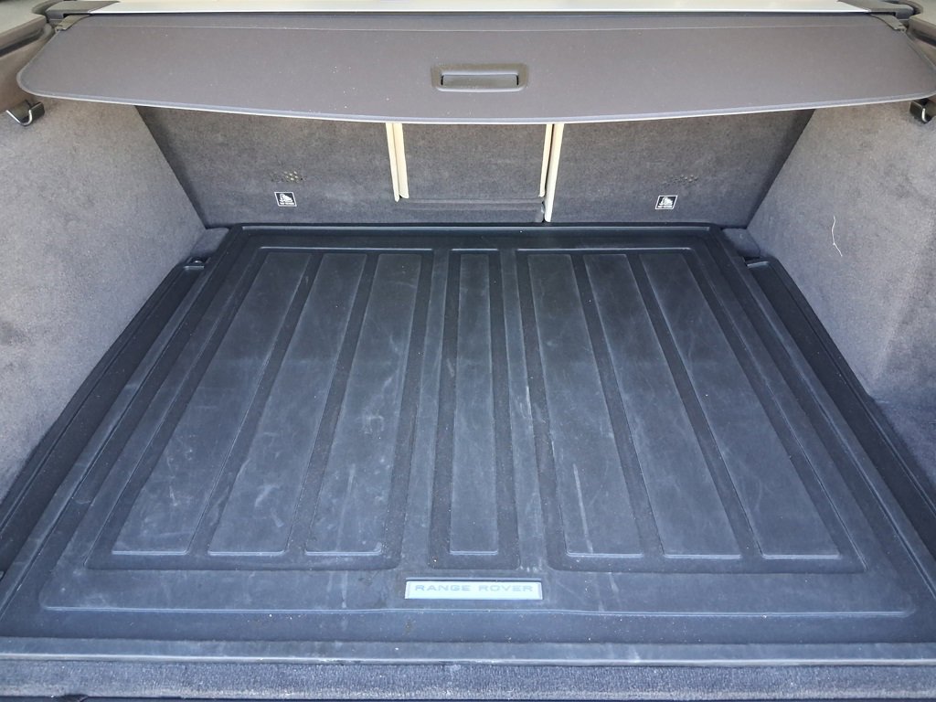 Used 2020 Land Rover Range Rover Sport SE image 15