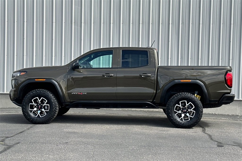 Used 2024 GMC Canyon AT4X image 8