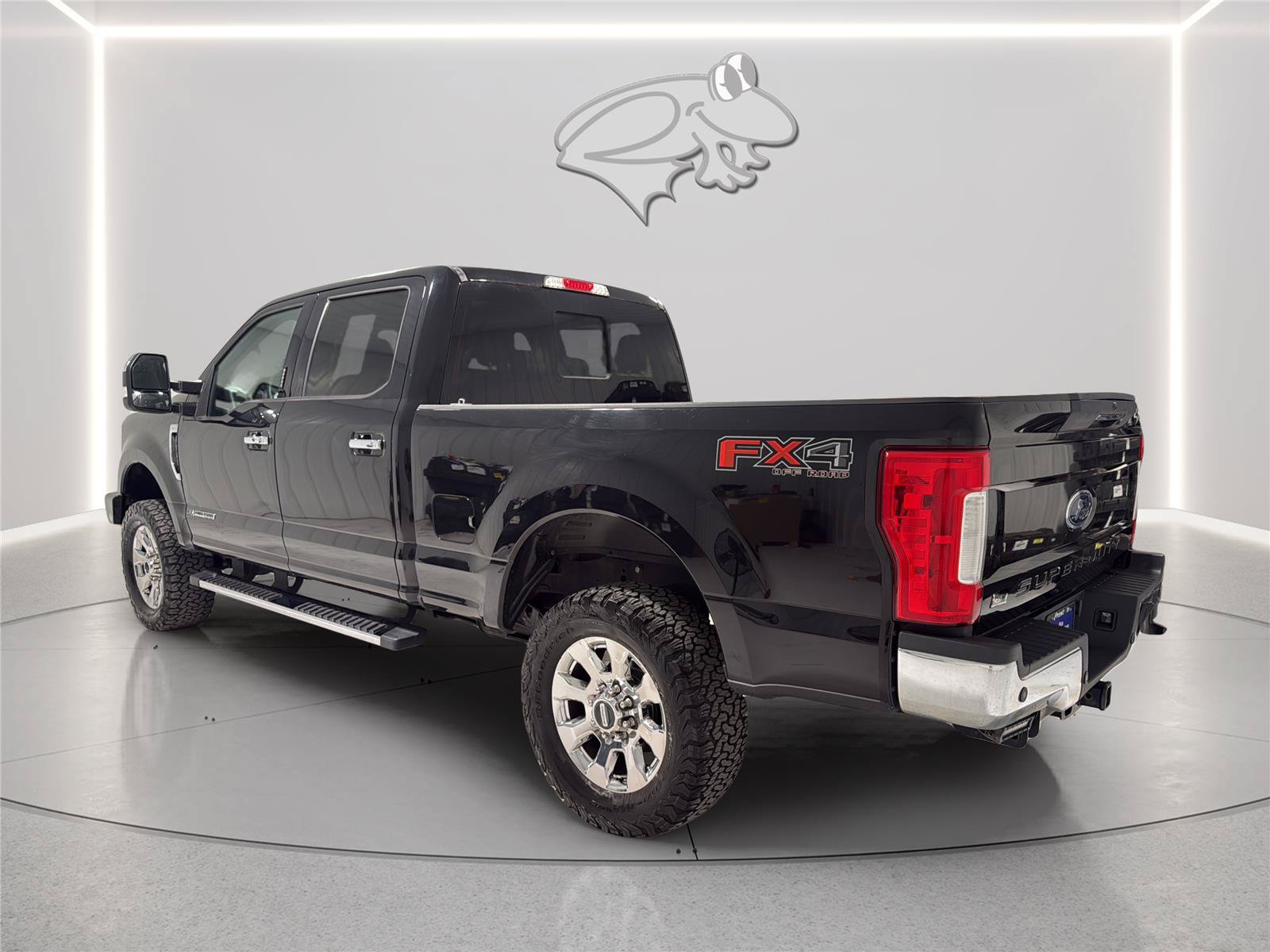 Certified 2017 Ford F250 Lariat w/ Lariat Ultimate Package AWD/4WD image 3