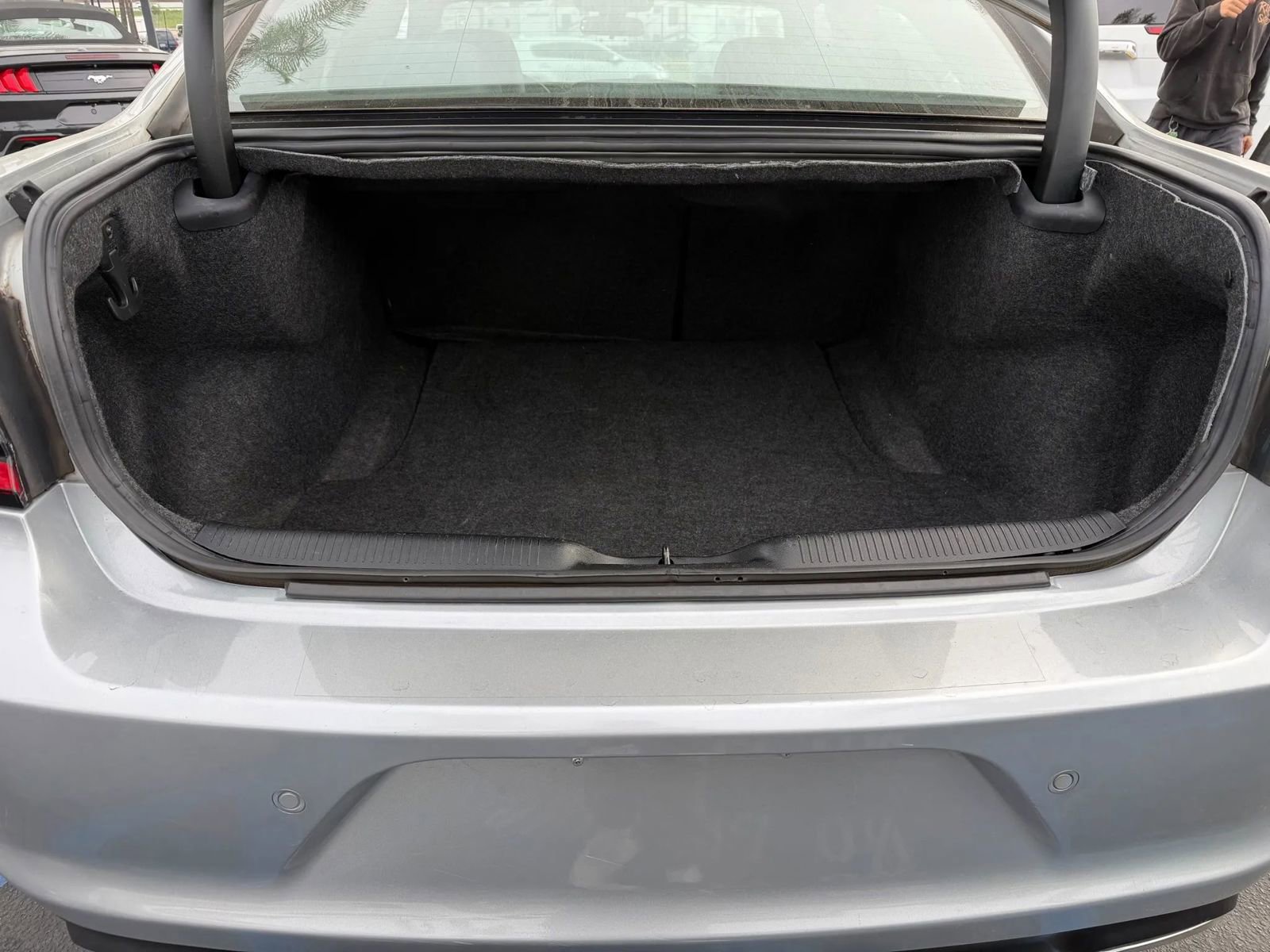 Used 2022 Dodge Charger SXT w/ Leather Interior Group image 11